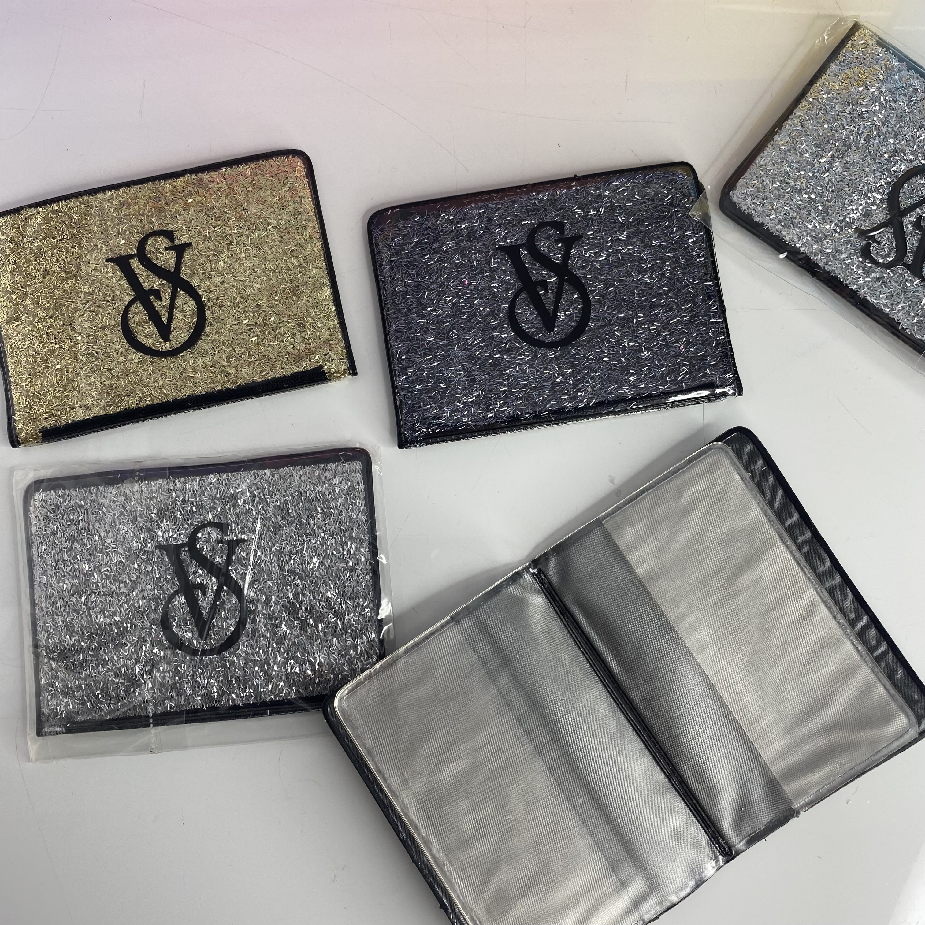 جاکارتی اکلیلی