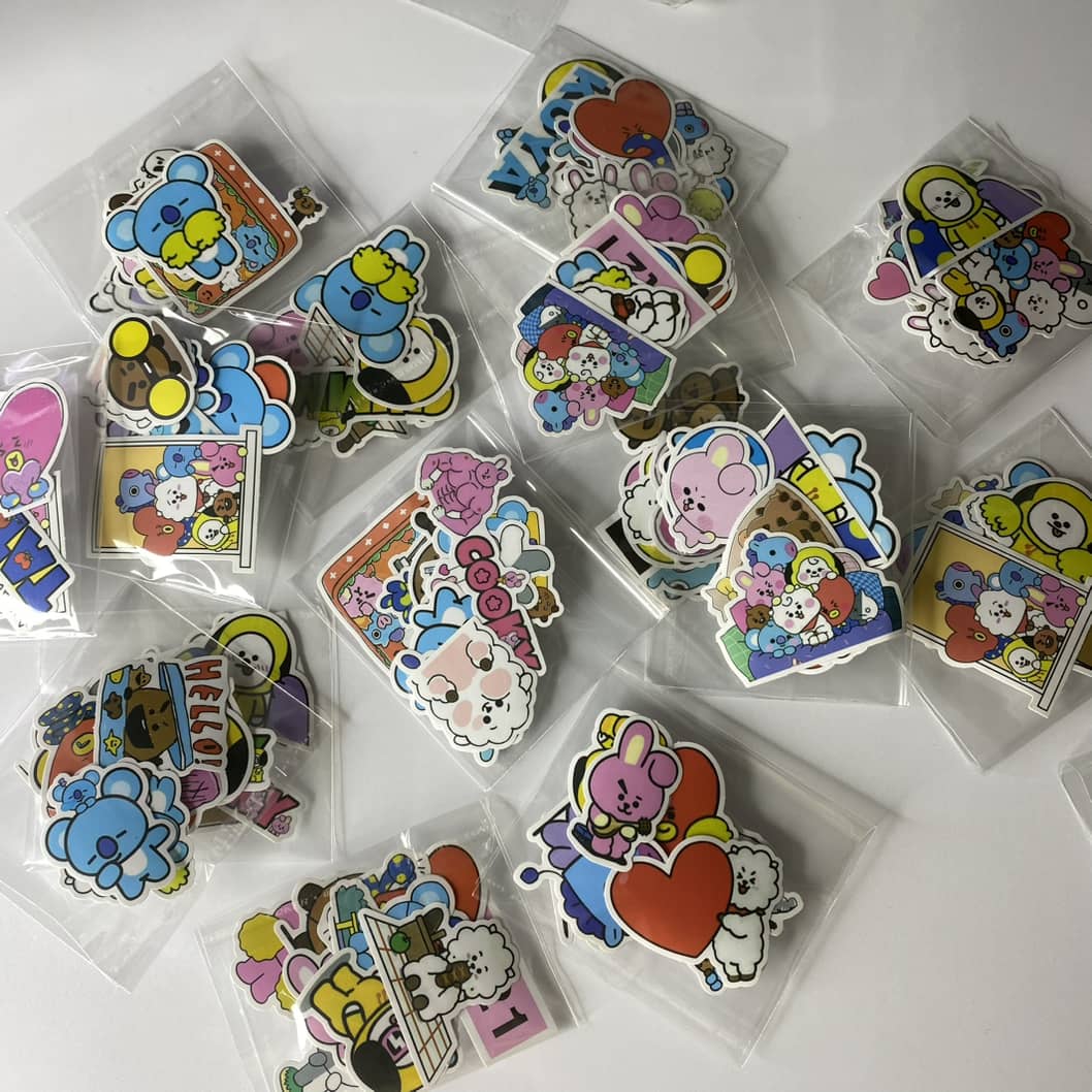 پک استیکر 10تایی bt21