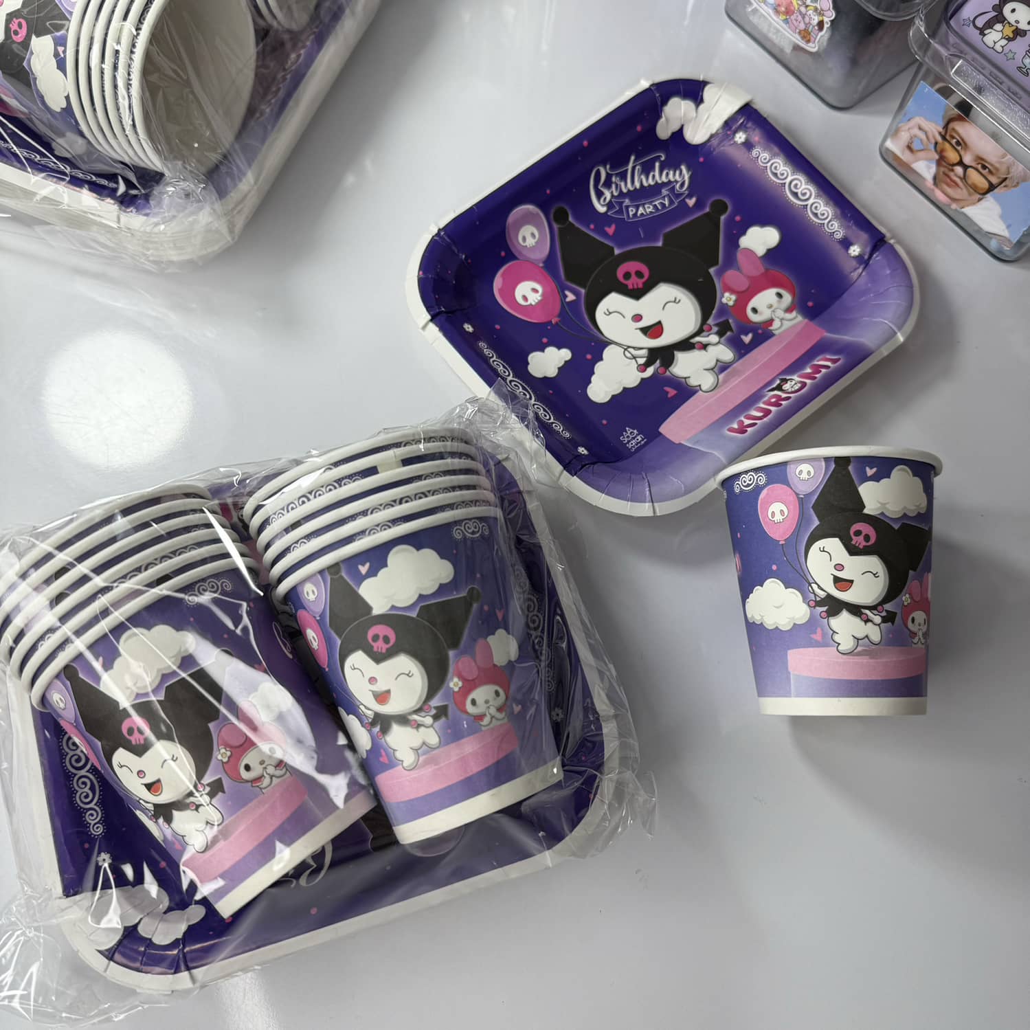 لیوان و پیش دستی تم تولد کرومی