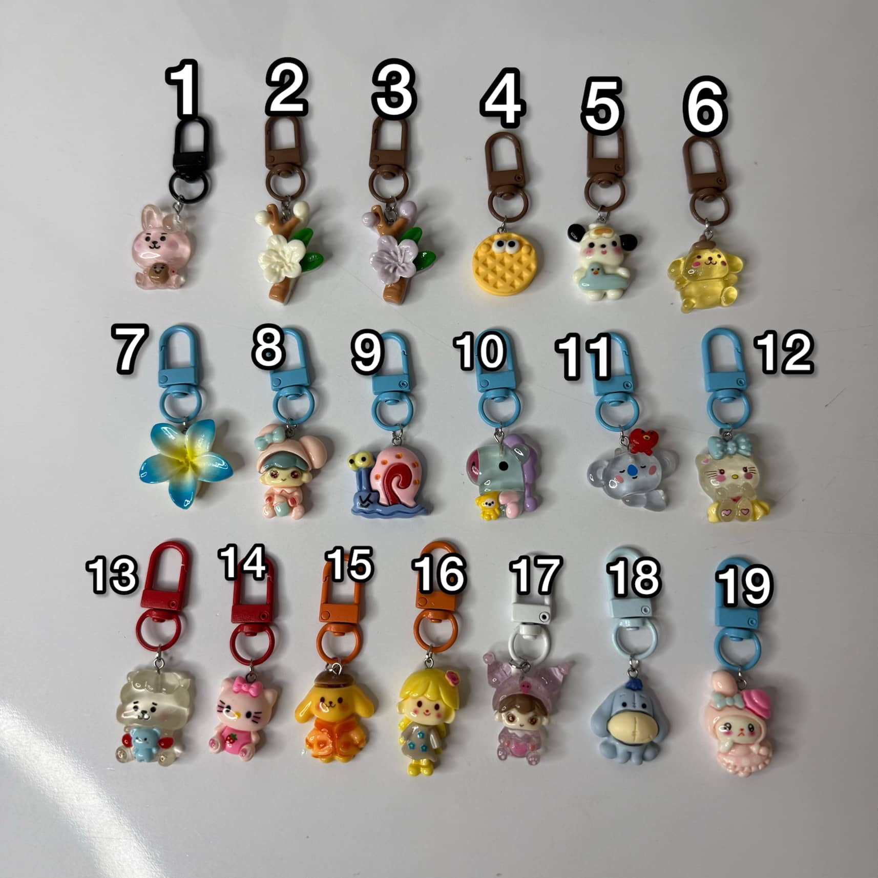 آویز عروسکی