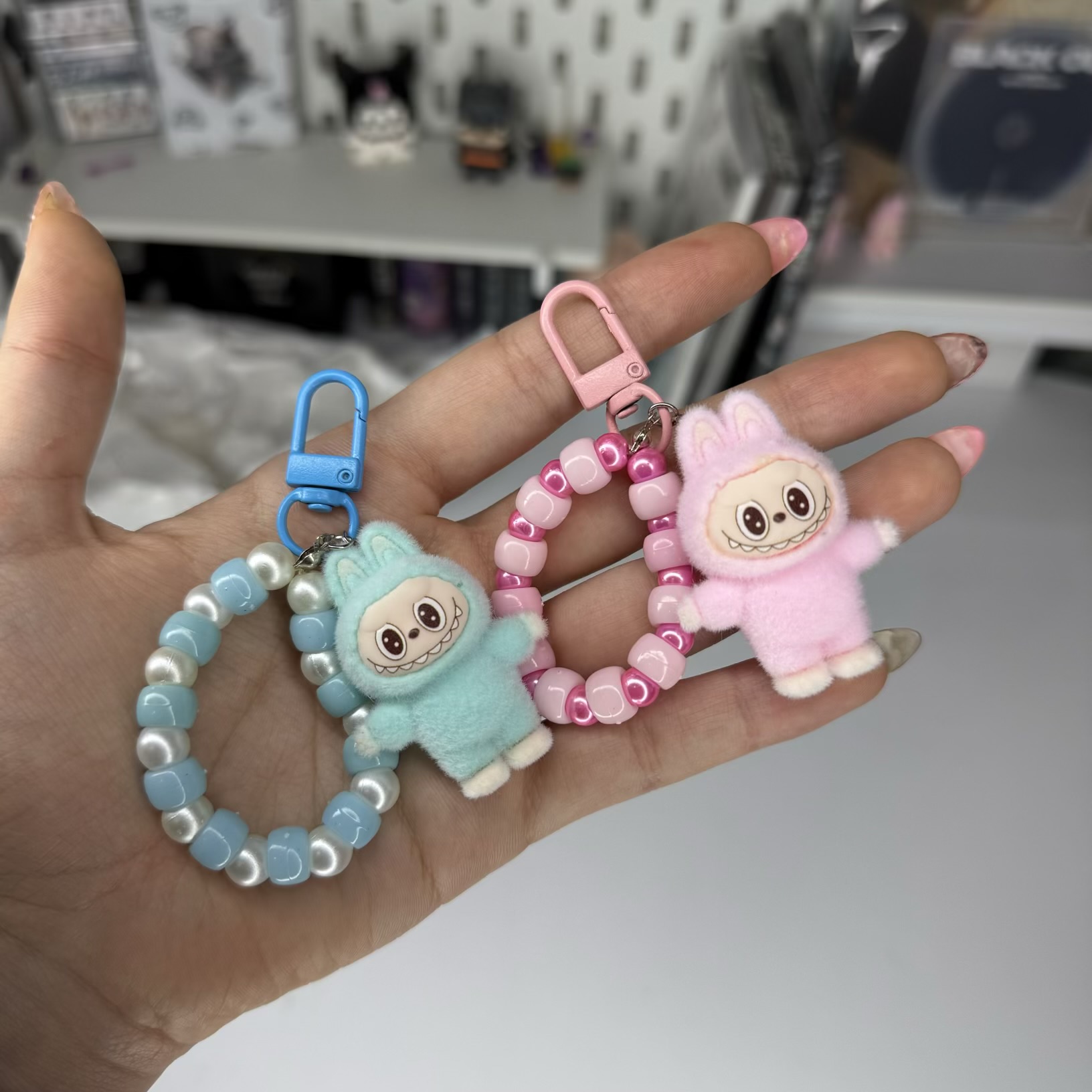 آویز لبوبو با مروارید