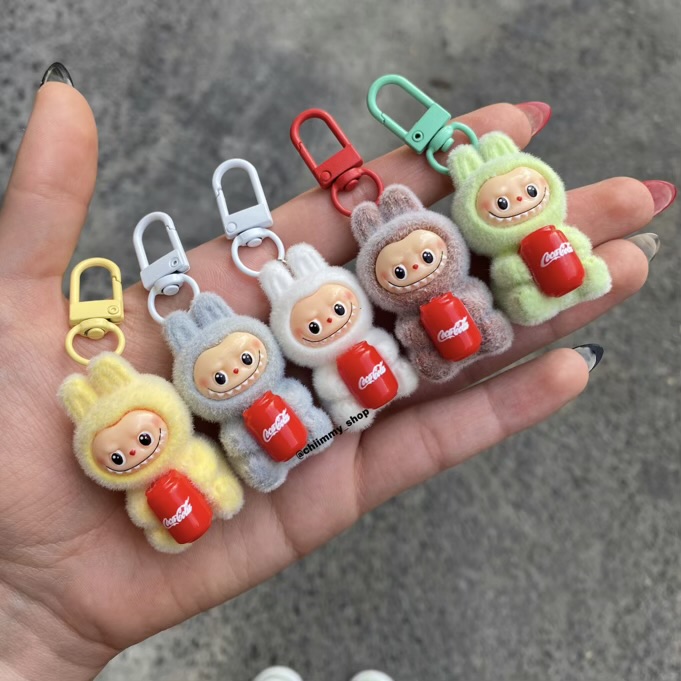 آویز لبوبو کوکاکولا