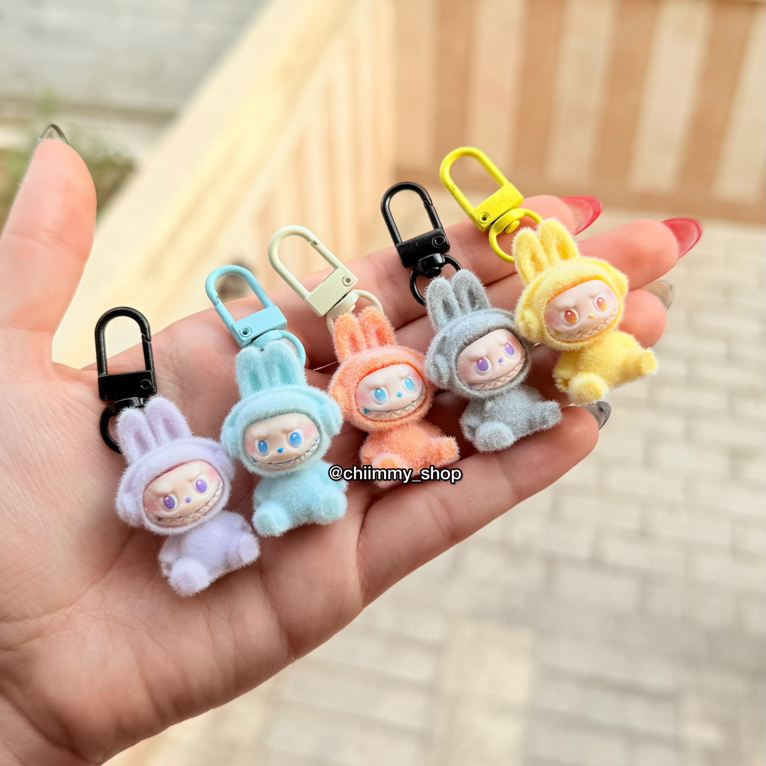 آویز لبوبو هدفون دار