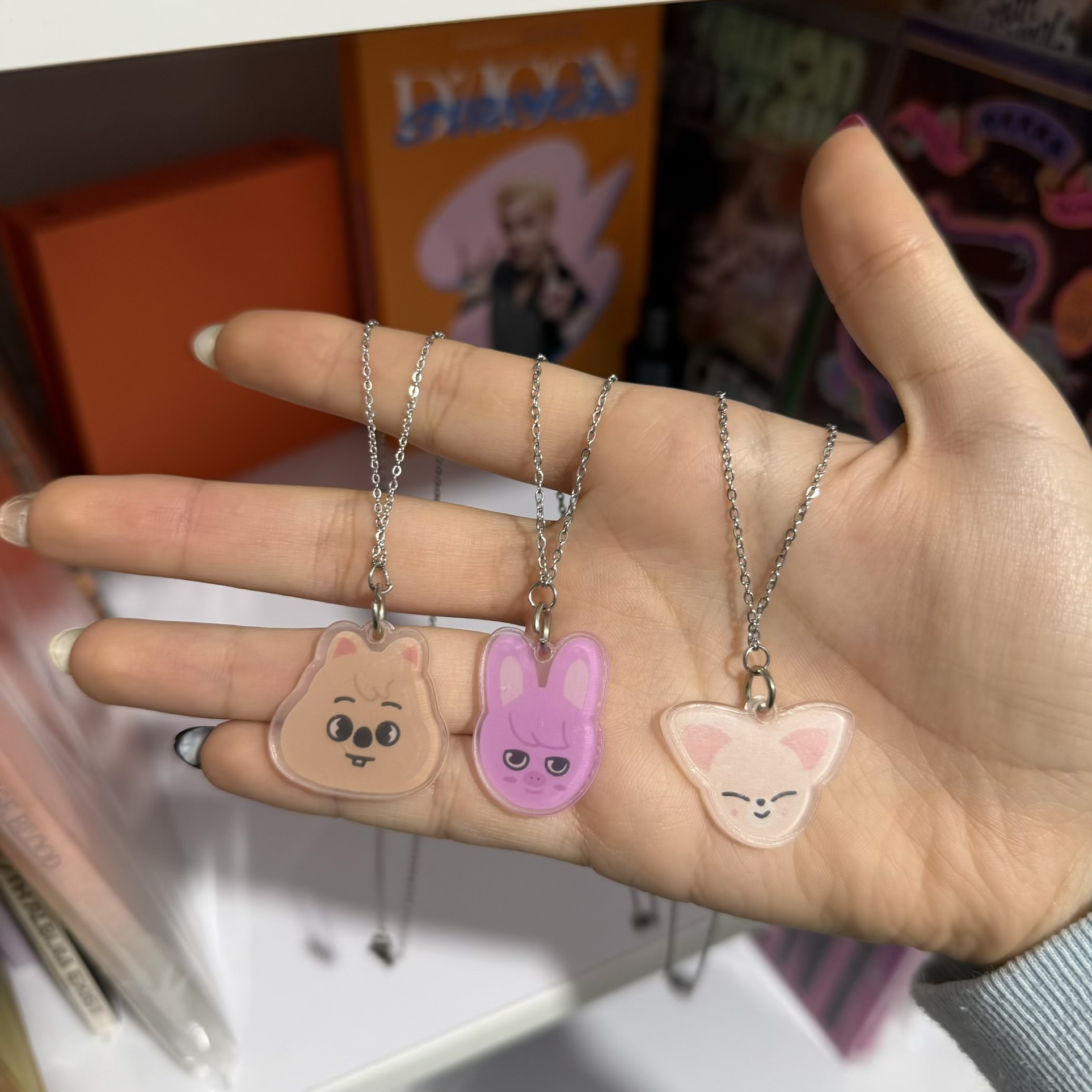 گردنبند اسکیزو