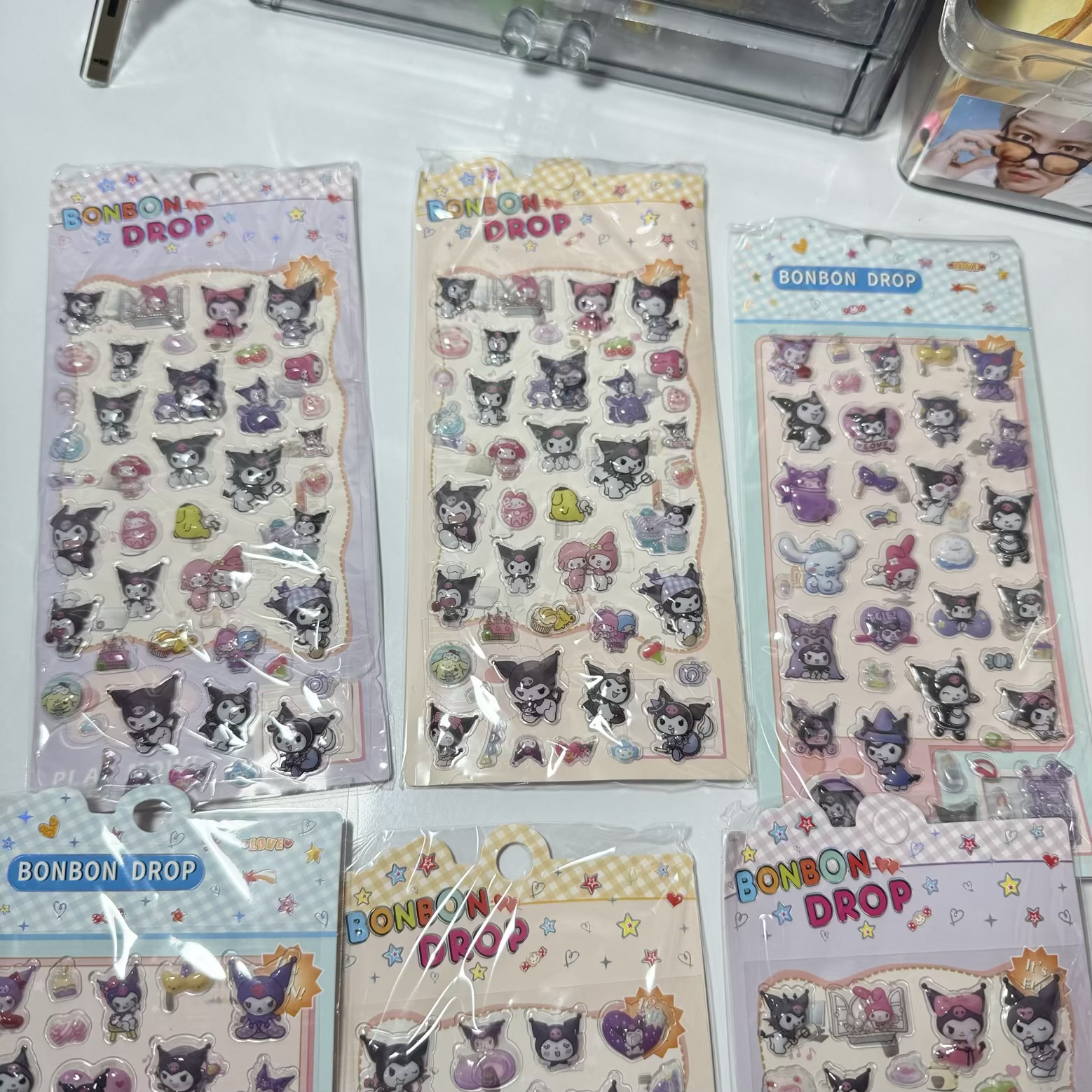 استیکر کرومی